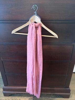 NWT Tahari Dusty Rose Scarf - Lightweight Soft Wrap